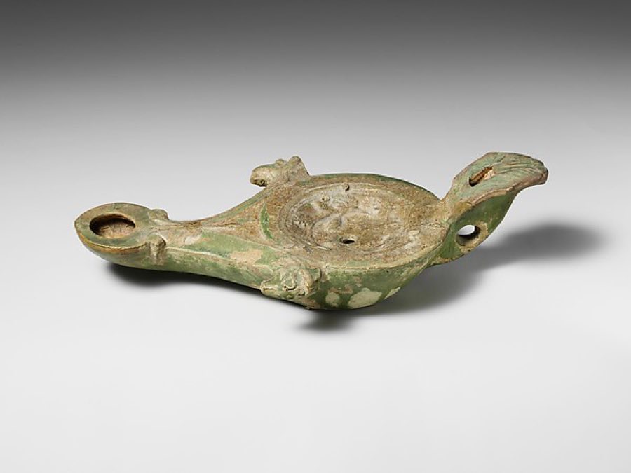 Roman oil lamp — Terracotta oil lamp — Roman, late 1st–early 2nd century CE